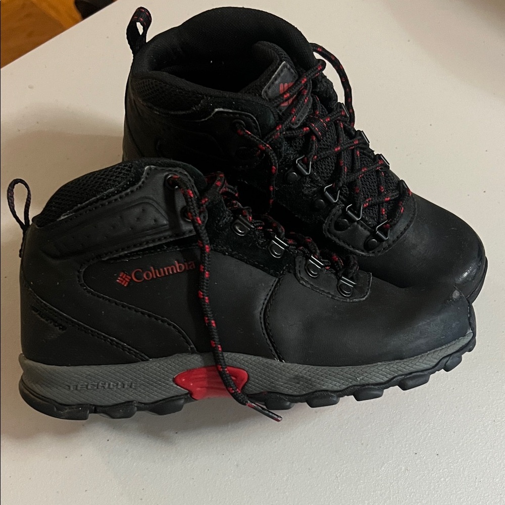 Columbia Black and Red Boys Outdoor Hiking Boots